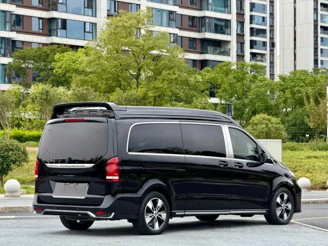 Mercedes-Benz V-Class — Фото автомобиля 6