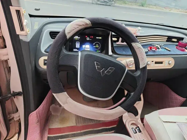 Wuling Hongguang Mini EV — Фото автомобиля 6