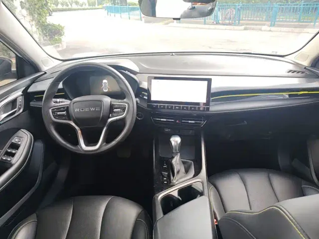 Roewe i5 — Фото автомобиля 9