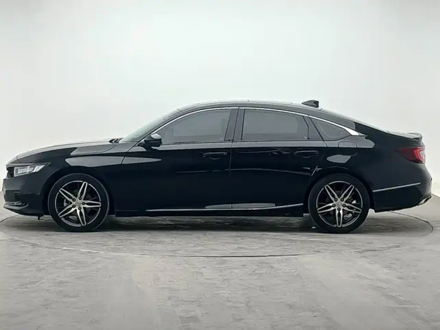 Honda Accord — Фото автомобиля 5