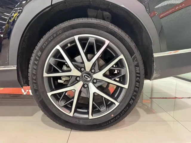 GAC Trumpchi GS8 — Фото автомобиля 23