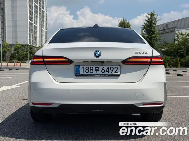 BMW 5-Series 5 серия (G60) — Фото автомобиля 4