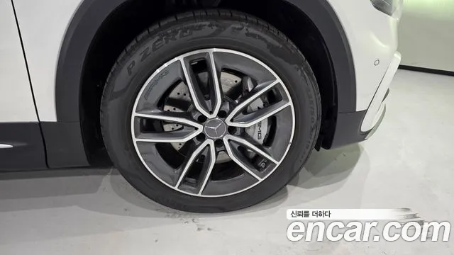 Mercedes-Benz GLB-Class — Фото автомобиля 2