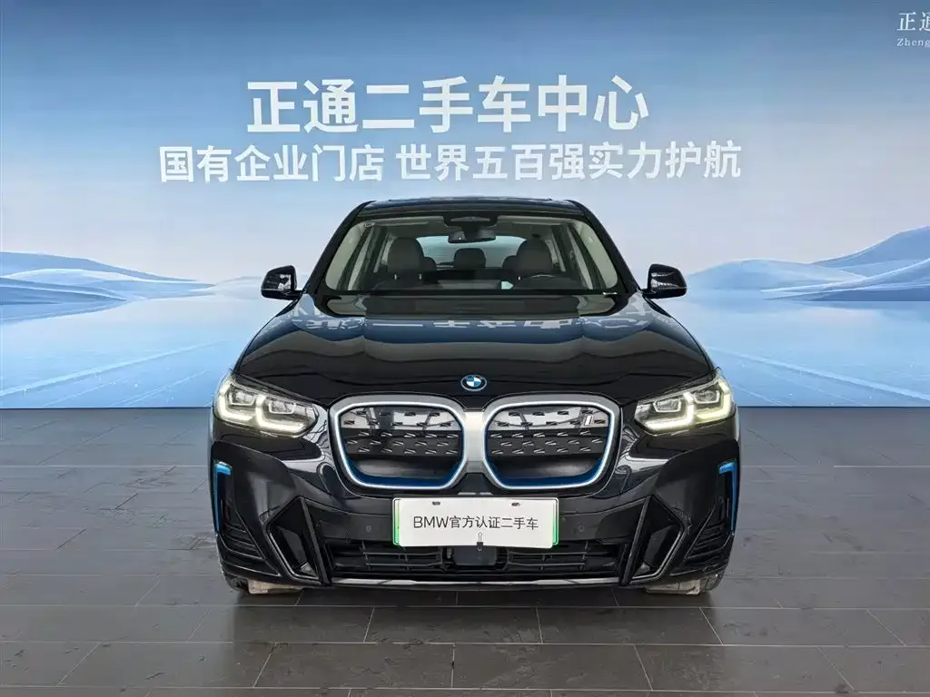 BMW BMW iX3 2022 Facelift Leading Model — Фото автомобиля 2