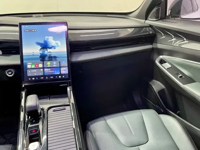 Geely Boyue — Фото автомобиля 13