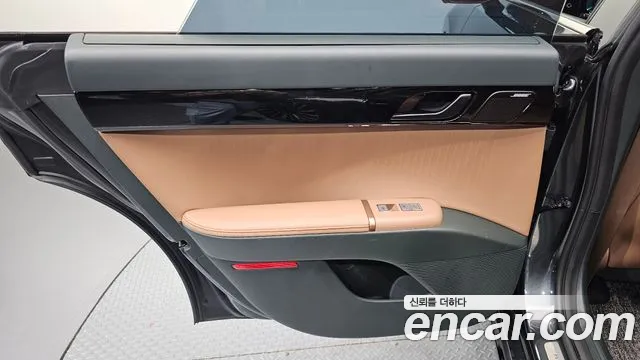 Hyundai Grandeur GN7 — Фото автомобиля 14