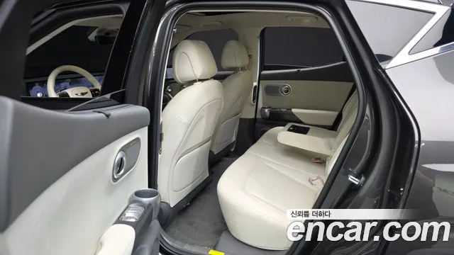Genesis GV60 — Фото автомобиля 2