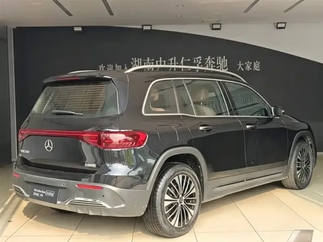 Mercedes-Benz EQB — Фото автомобиля 4