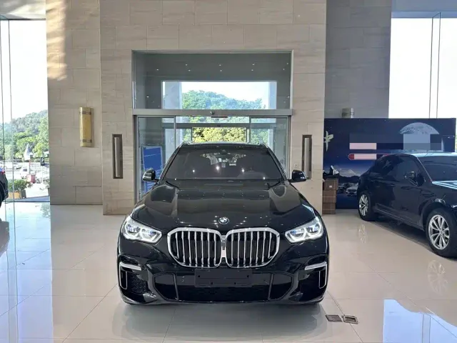 BMW X5 — Фото автомобиля 2