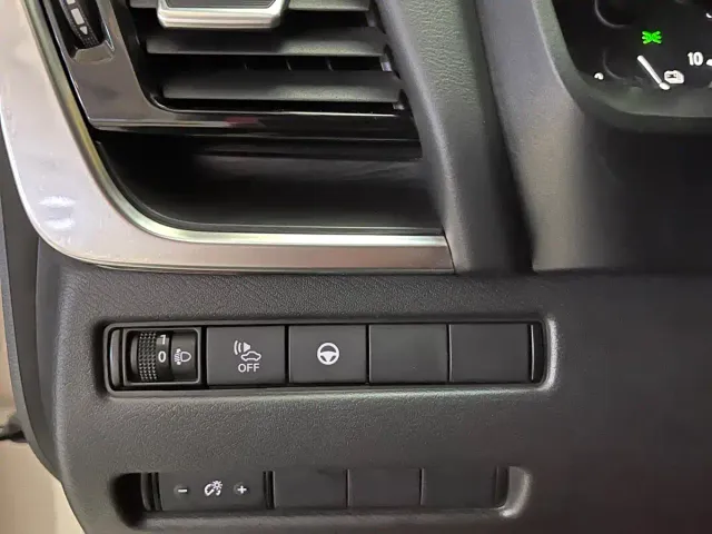 Nissan X-Trail — Фото автомобиля 7