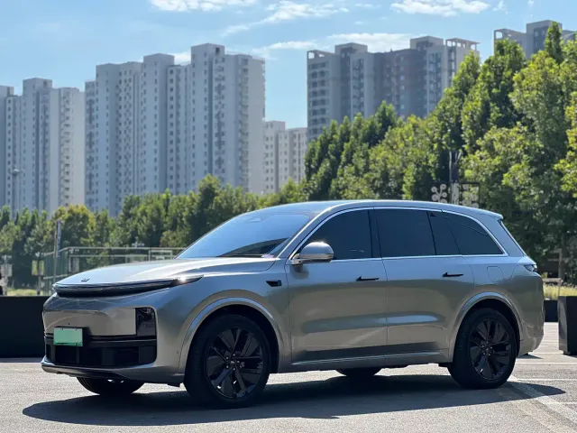 Фотография автомобиля — Li Auto L8