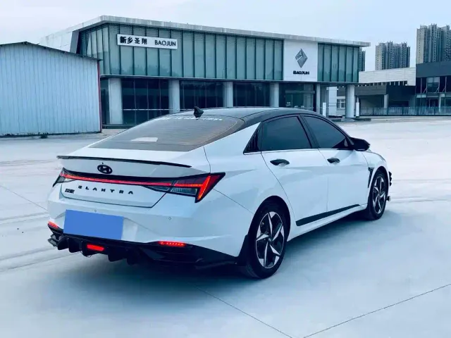 Hyundai Elantra — Фото автомобиля 4