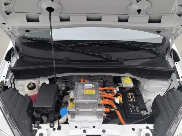Roewe Clever — Фото автомобиля 6