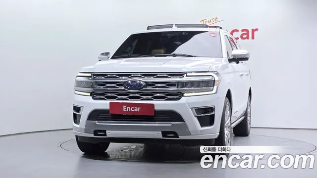 Ford Expedition — Фото автомобиля 3