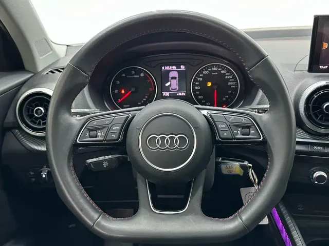Audi Q2L — Фото автомобиля 11