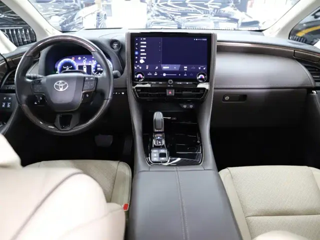 Toyota Alphard — Фото автомобиля 14