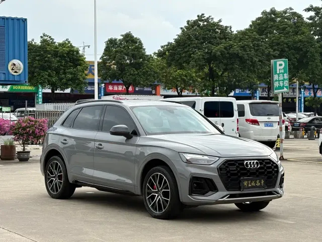 Audi Q5L — Фото автомобиля 3