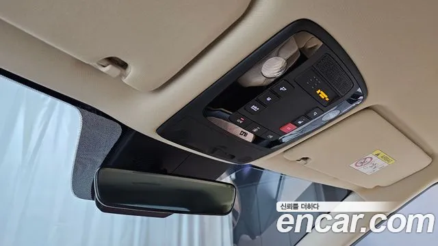 Kia Carnival Generation 4 — Фото автомобиля 29