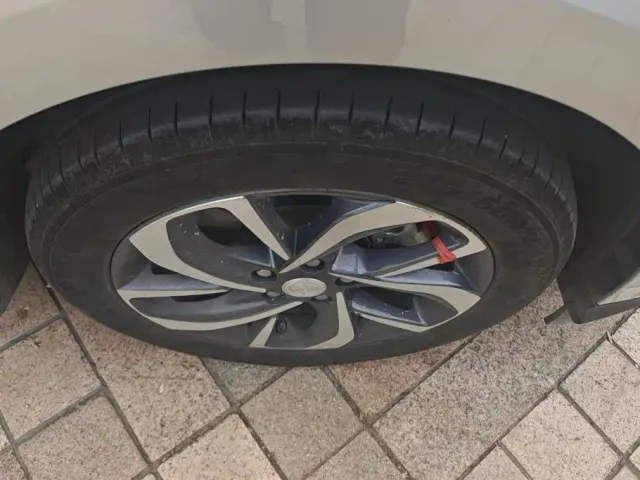 Buick Velite 6 — Фото автомобиля 6