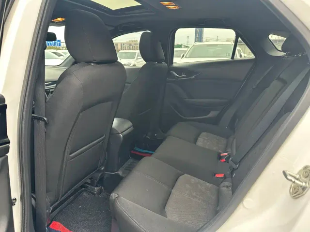 Mazda CX-4 — Фото автомобиля 5