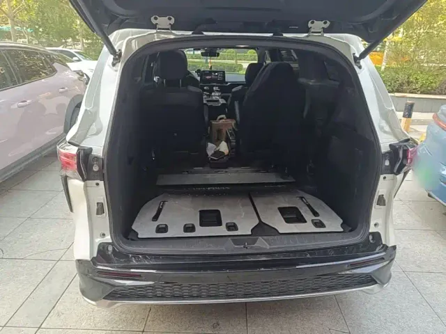 Toyota Granvia — Фото автомобиля 18