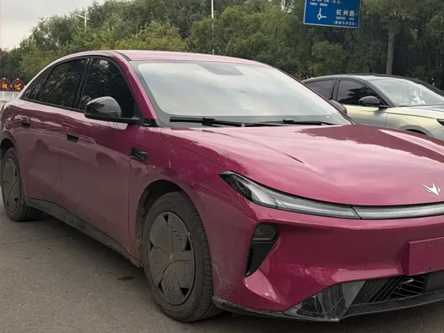 Arcfox S3 — Фото автомобиля 3