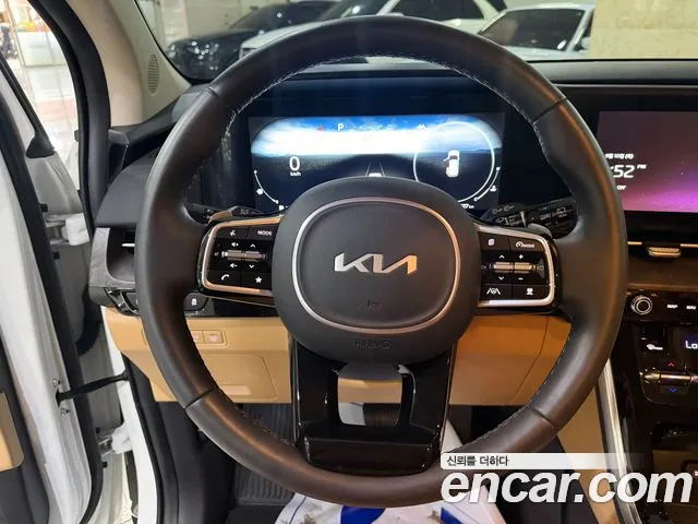 Kia Canival — Фото автомобиля 11