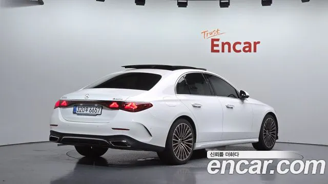 Mercedes-Benz E-Class W214 — Фото автомобиля 2