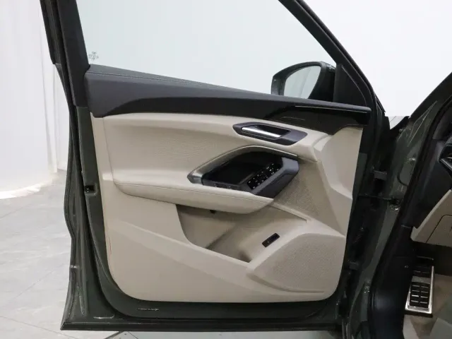 Audi Q5L — Фото автомобиля 10