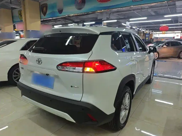 Toyota Corolla Cross — Фото автомобиля 6