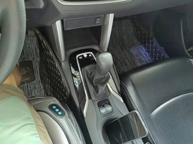 Toyota Corolla Cross — Фото автомобиля 13