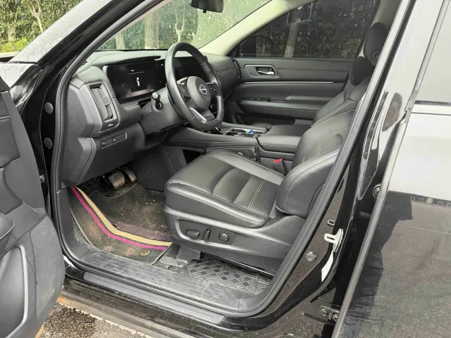 Nissan Terra — Фото автомобиля 6
