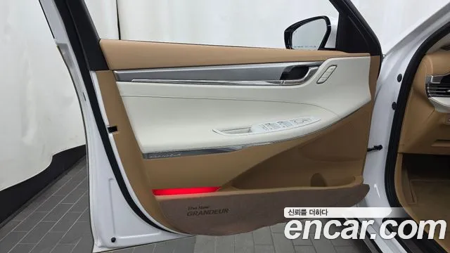 Hyundai Grandeur (New) Hybrid — Фото автомобиля 13