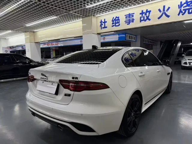 Jaguar XEL — Фото автомобиля 10