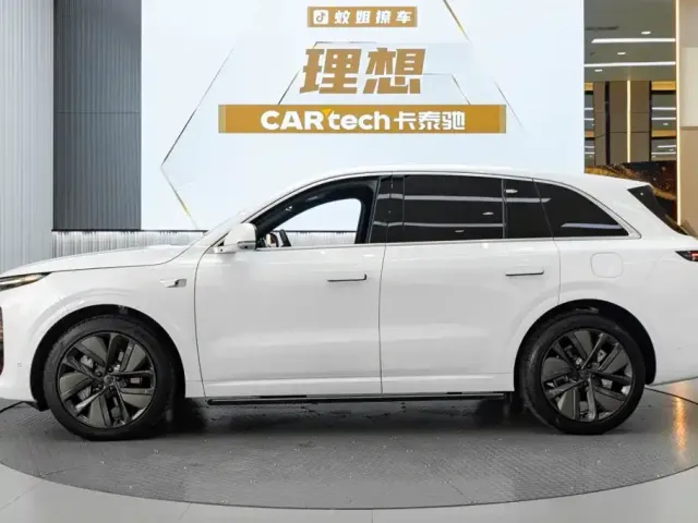 Li Auto L6 — Фото автомобиля 3