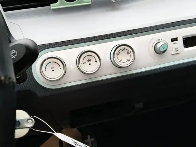 Wuling Hongguang Mini EV — Фото автомобиля 12