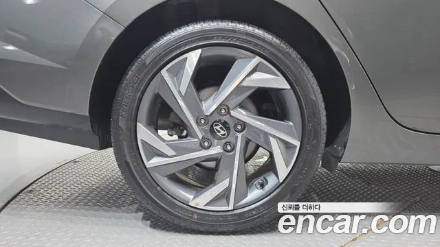 Hyundai AVANTE Новый Avante (CN7) — Фото автомобиля 5