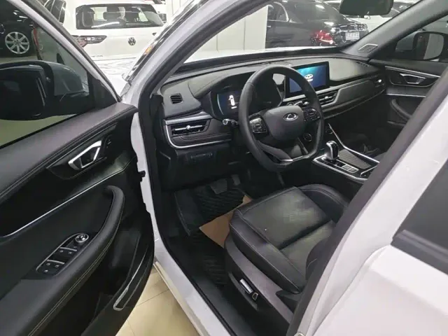 Chery Tiggo 8 — Фото автомобиля 15
