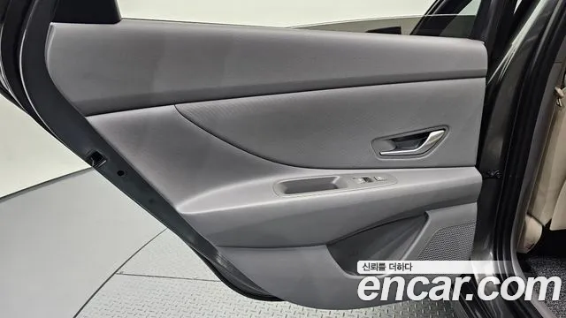 Hyundai AVANTE Новый Avante (CN7) — Фото автомобиля 24
