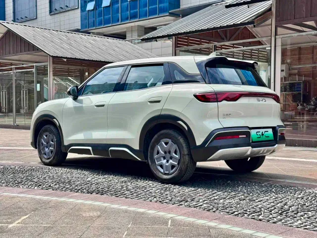 BYD Yuan UP — Фото автомобиля 15