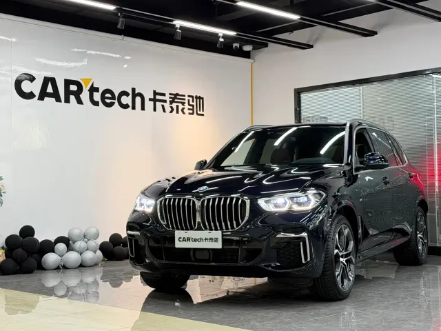 Фотография автомобиля — BMW X5