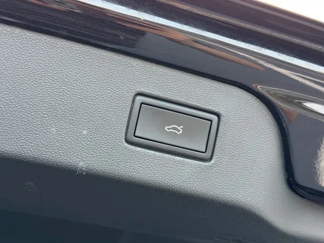 Volkswagen Passat — Фото автомобиля 12