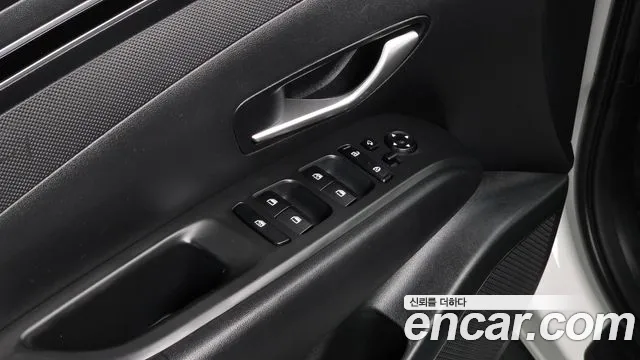 Hyundai Tucson Tucson (NX4) Дизель 2.0 2WD — Фото автомобиля 15