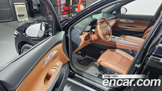 Genesis GV70 2.5T Бензин AWD — Фото автомобиля 10