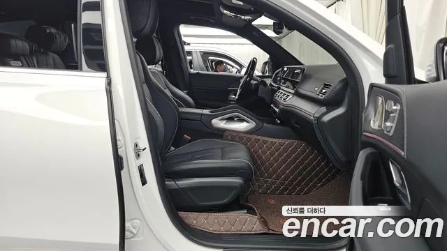 Mercedes-Benz GLS-Class — Фото автомобиля 10
