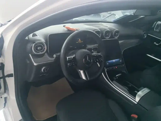 Mercedes-Benz C-Class — Фото автомобиля 9
