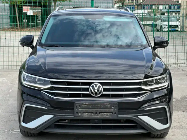 Volkswagen Tiguan L — Фото автомобиля 2