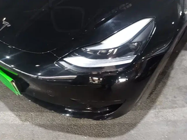 Tesla Model 3 — Фото автомобиля 23
