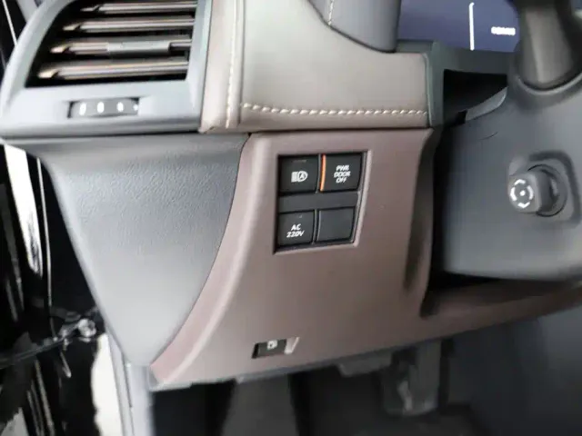 Toyota Alphard — Фото автомобиля 26