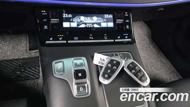 Hyundai Grandeur New — Фото автомобиля 12